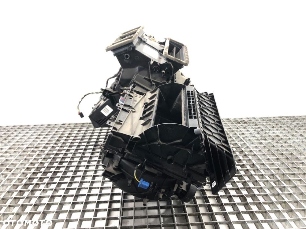 NAGRZEWNICA  MAN TGE Autobus 2017 - 2022 2.0 TDI 130 kW [177 KM] olej napędowy 2017 - 2022 - 4