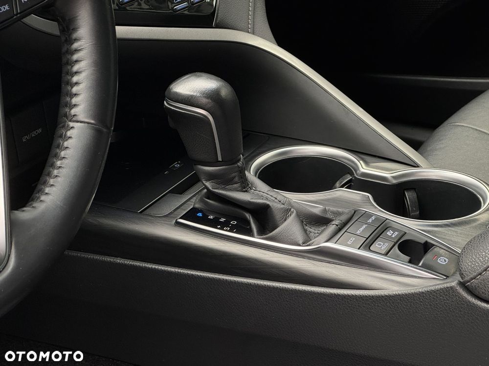 Toyota Camry 2.5 Hybrid Executive CVT - 11