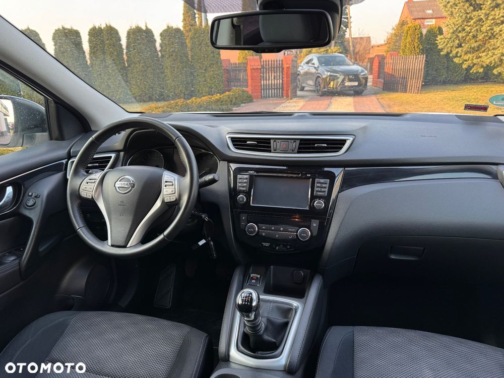 Nissan Qashqai 1.2 DIG-T N-Vision - 21