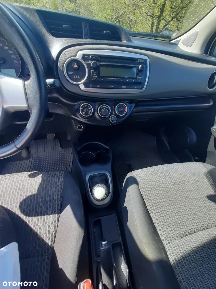 Toyota Yaris - 16