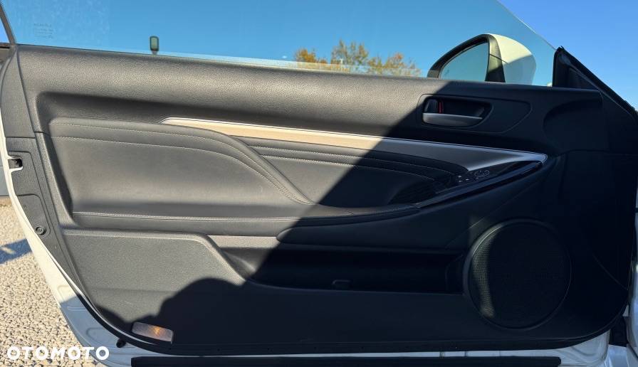 Lexus RC - 11