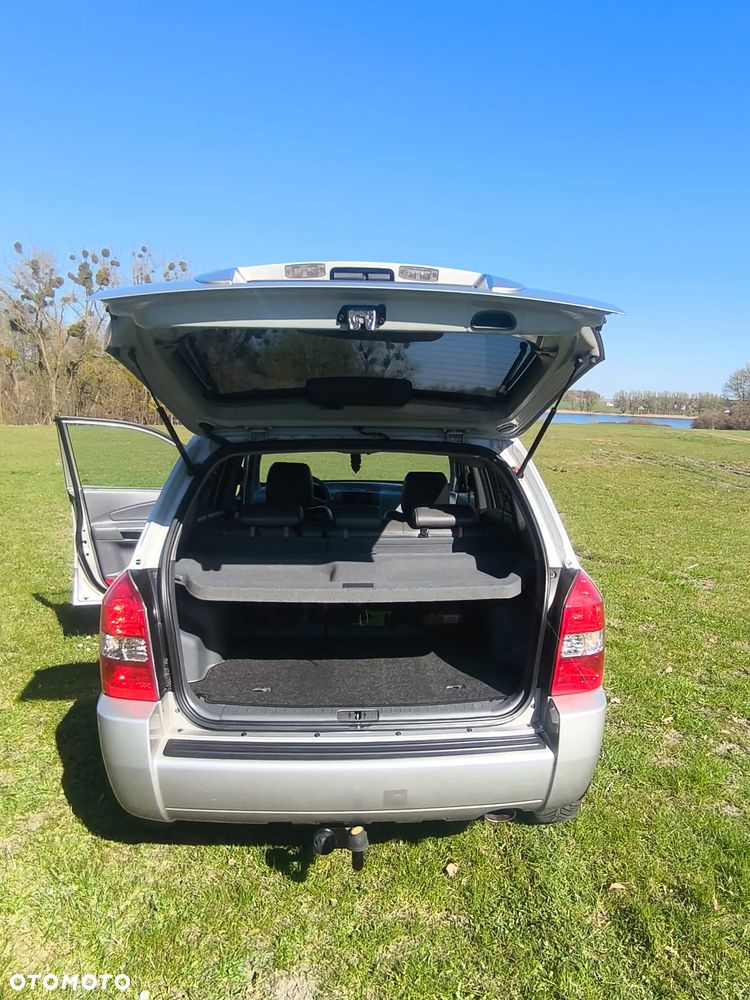 Hyundai Tucson 2.0 2WD GLS - 11