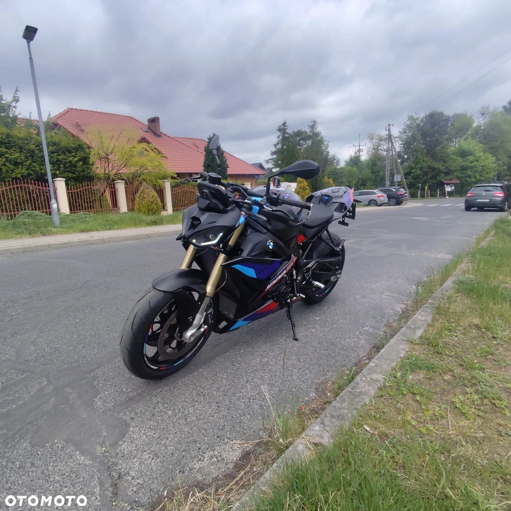 BMW S - 2