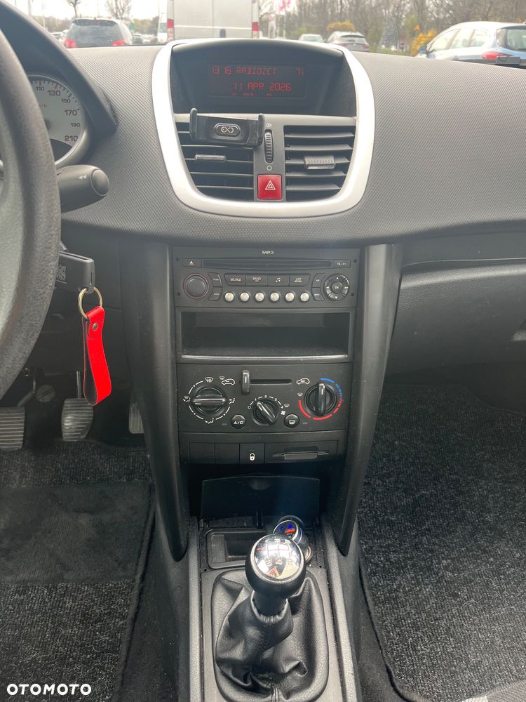 Peugeot 207 1.4 16V Trendy - 11