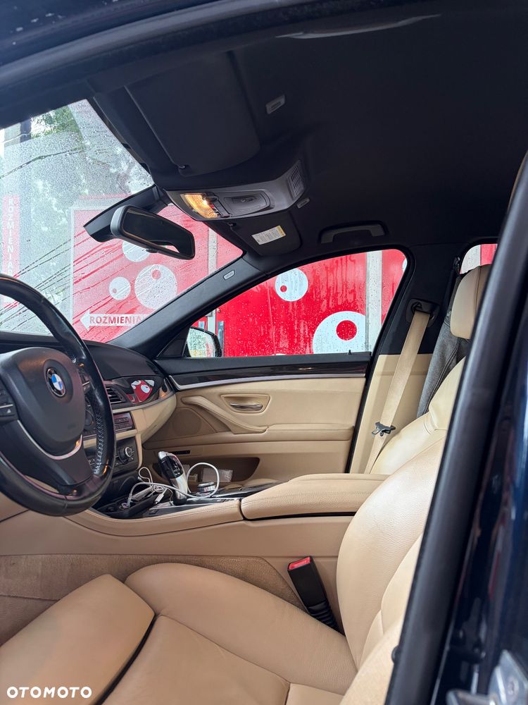 BMW Seria 5 535i Sport-Aut - 18