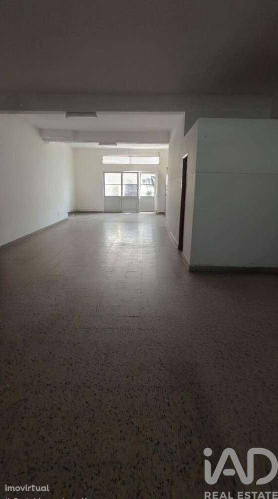 Loja / Estabelecimento Comercial em Faro (Sé e São Pedro) de 111,00 m2 - Grande imagem: 5/5