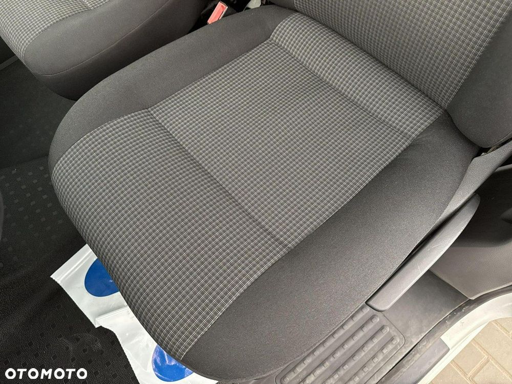 Volkswagen Transporter - 17