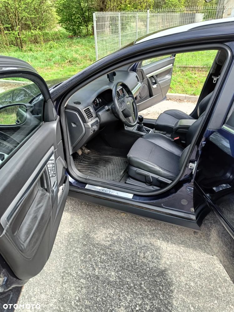 Opel Vectra 1.9 CDTI Sport - 26