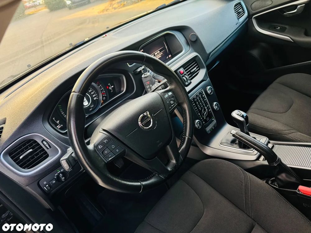 Volvo V40 T2 Drive-E Momentum - 26