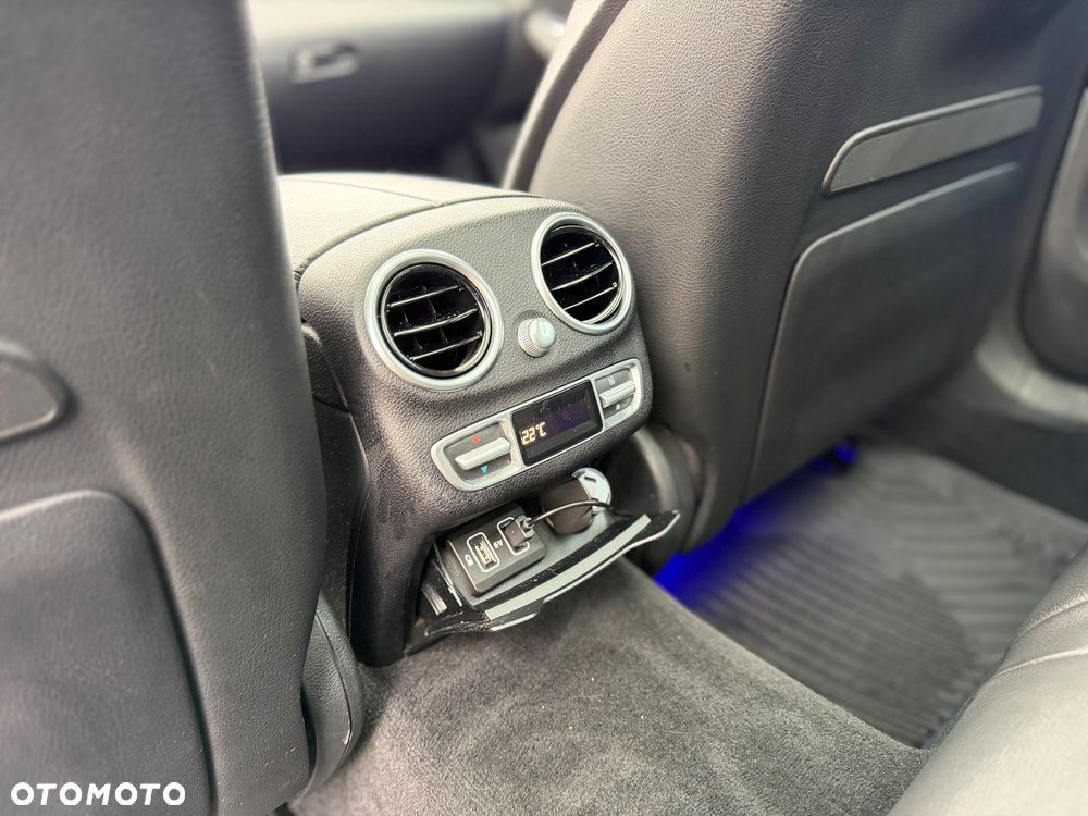 Mercedes-Benz Klasa C 300 d 4MATIC 9G-TRONIC - 16