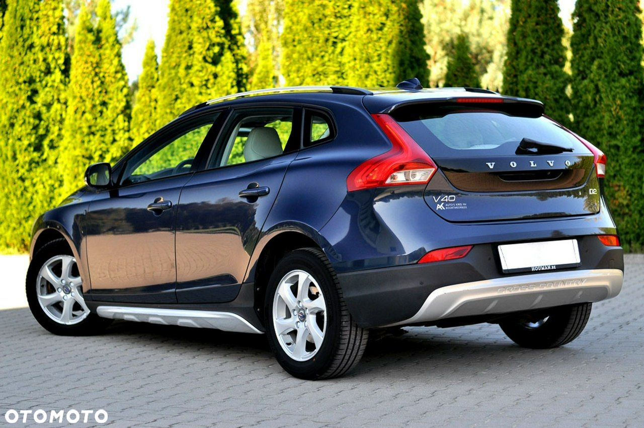 Volvo V40 Cross Country D2 Momentum - 30