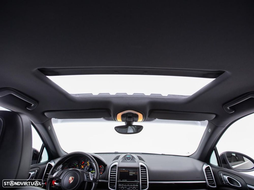 Porsche Cayenne - 7