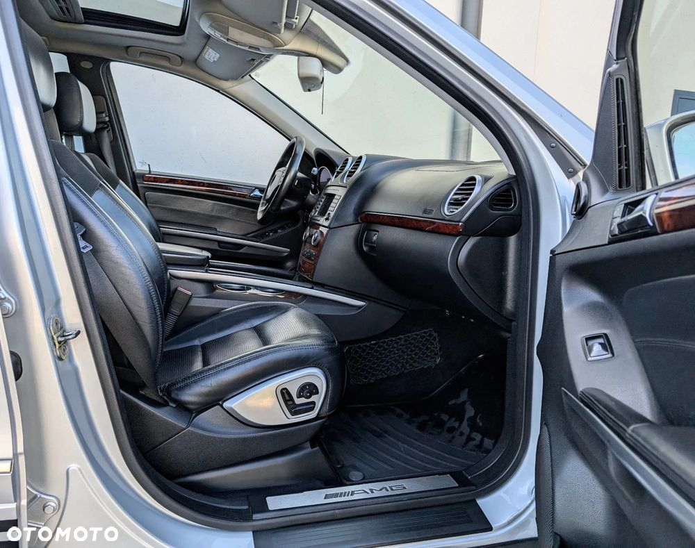 Mercedes-Benz ML 63 AMG 4Matic 7G-TRONIC - 12
