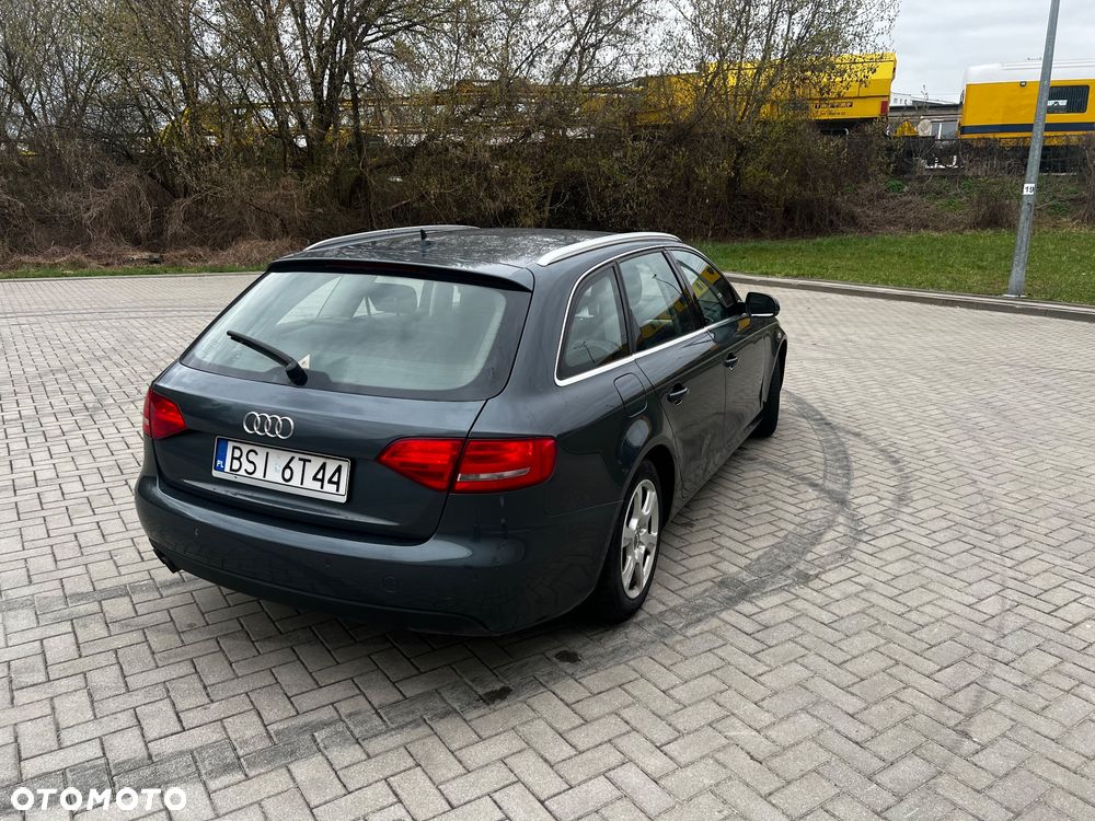 Audi A4 Avant - 11