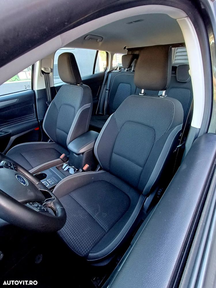 Ford Focus - 12