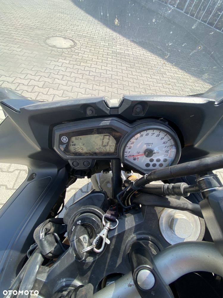 Yamaha FZ8 - 5