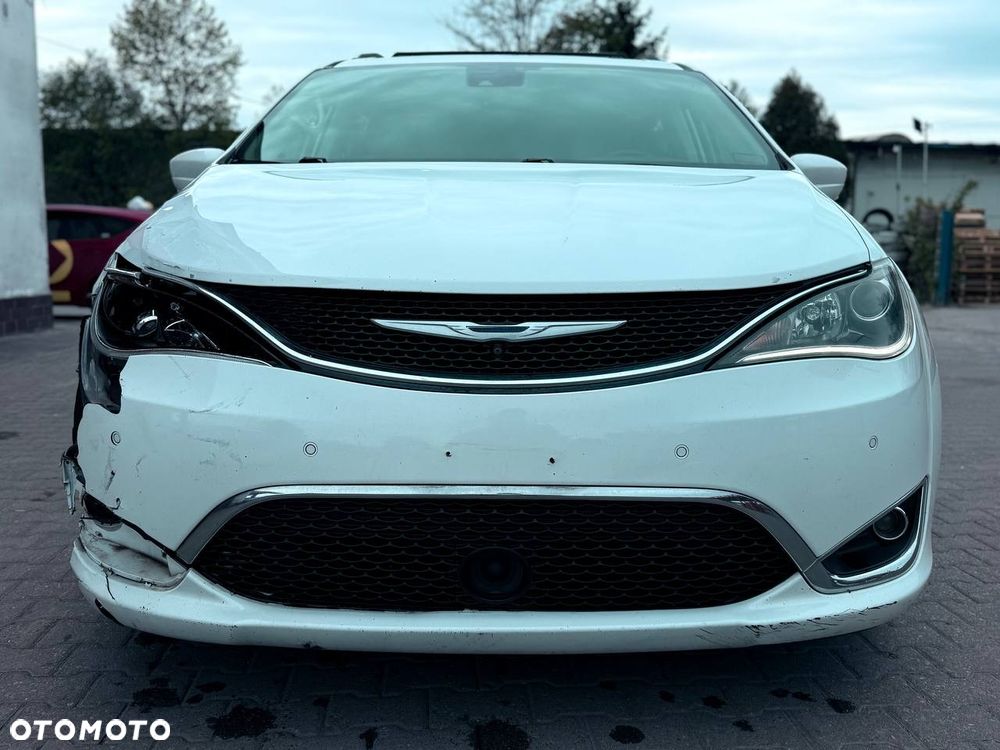 Chrysler Pacifica - 6