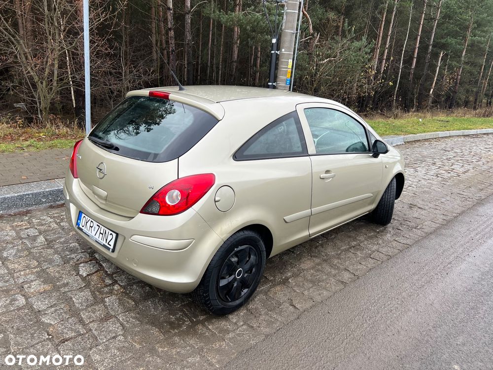 Opel Corsa 1.4 16V Edition - 5