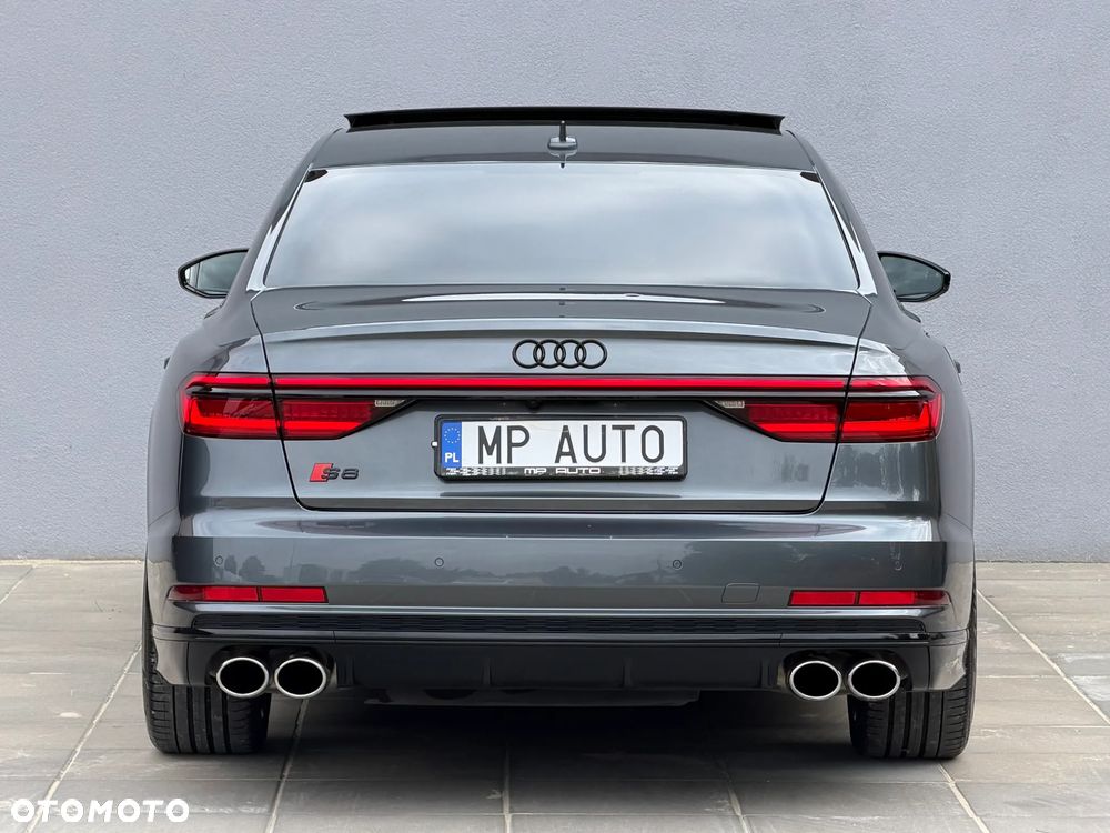 Audi S8 - 6