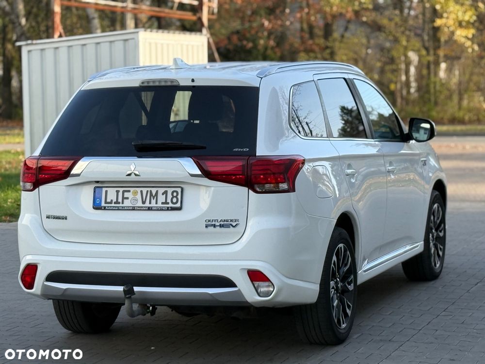 Mitsubishi Outlander PHEV Instyle NAVI + - 6