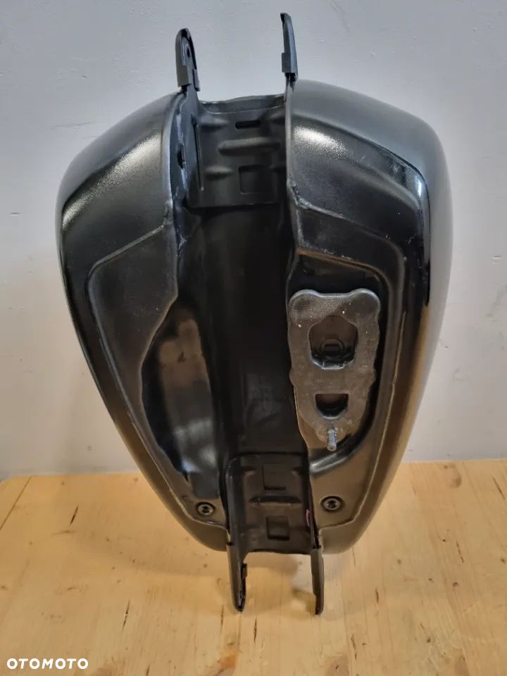 Harley Davidson Softail Breakout Zbiornik bak Paliwa M8 - 2