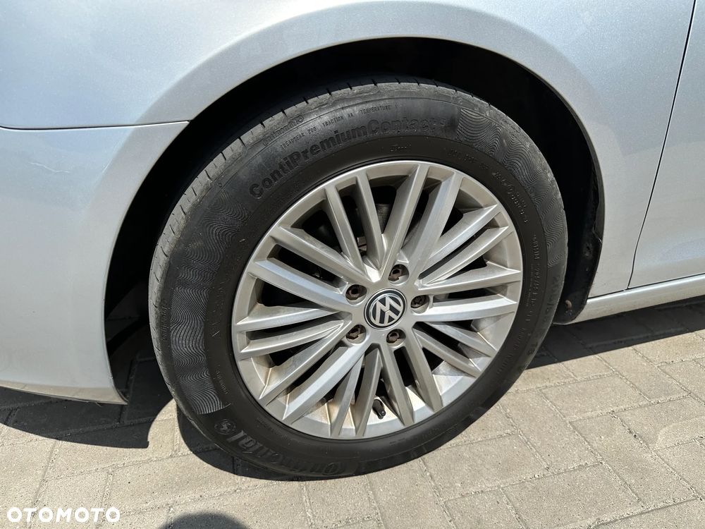 Volkswagen Golf - 25