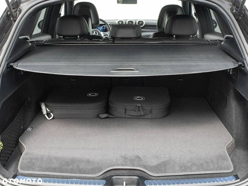 Mercedes-Benz GLC - 29