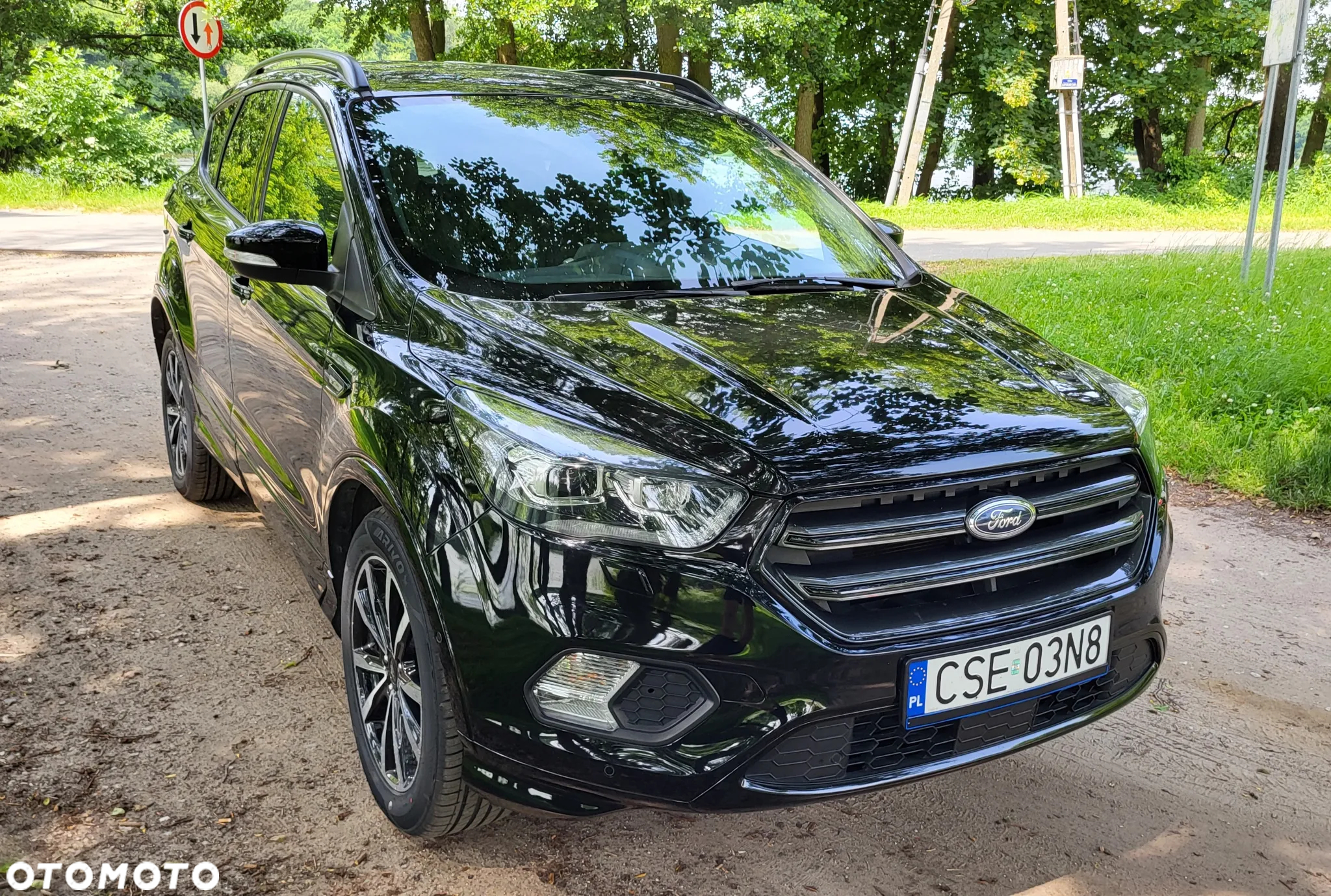 Ford Kuga 1.5 EcoBoost 2x4 ST-Line - 9