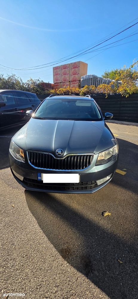 Skoda Octavia 1.6 TDI DSG Ambition - 1