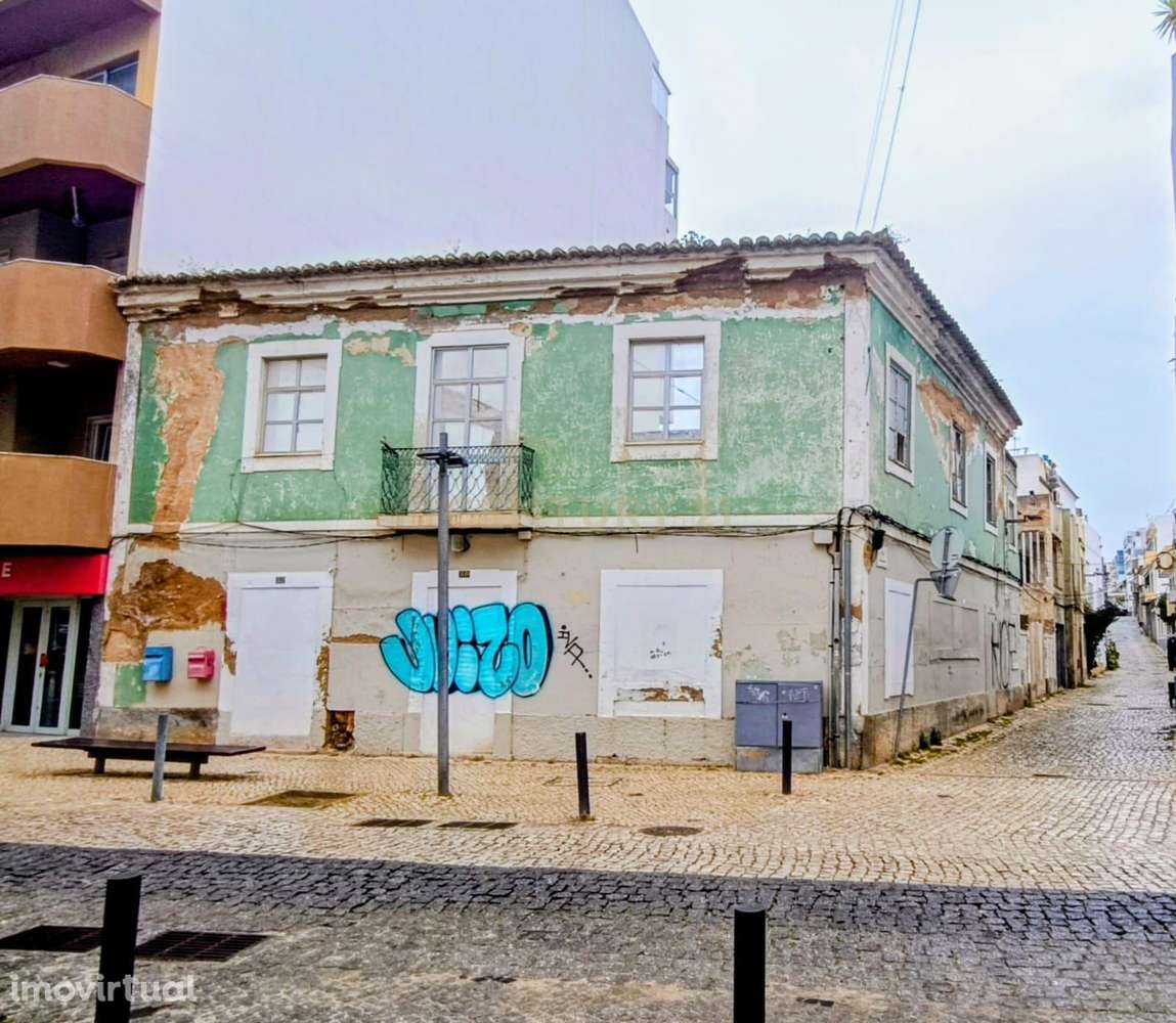 Reabilitação Conjunta de Dois Prédios - Centro de Portimão - Grande imagem: 2/18
