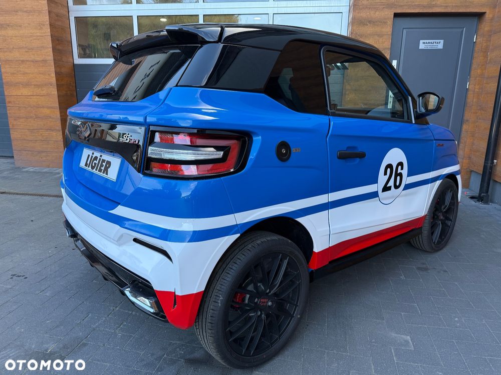 Ligier JS50 - 7