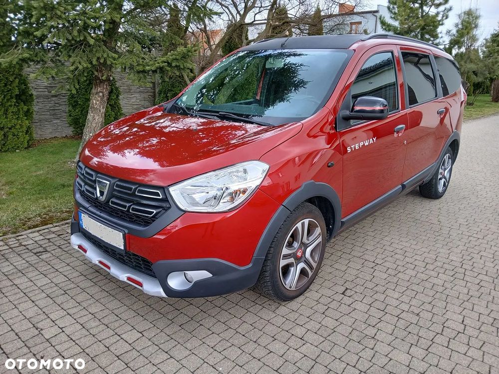 Dacia Lodgy 1.6 SCe Stepway S&S - 1
