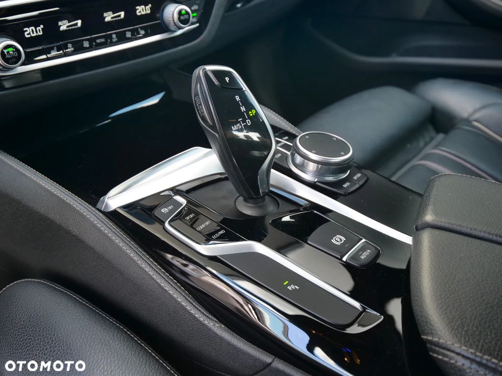 BMW Seria 5 530i xDrive M Sport sport - 19