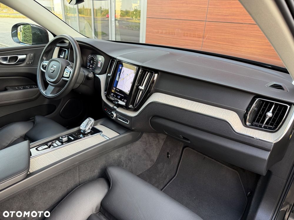 Volvo XC 60 T6 AWD Plug-In Hybrid Inscription - 36