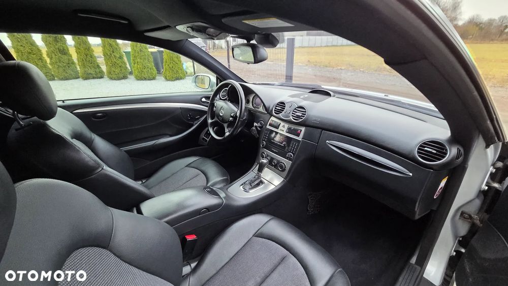 Mercedes-Benz CLK - 33