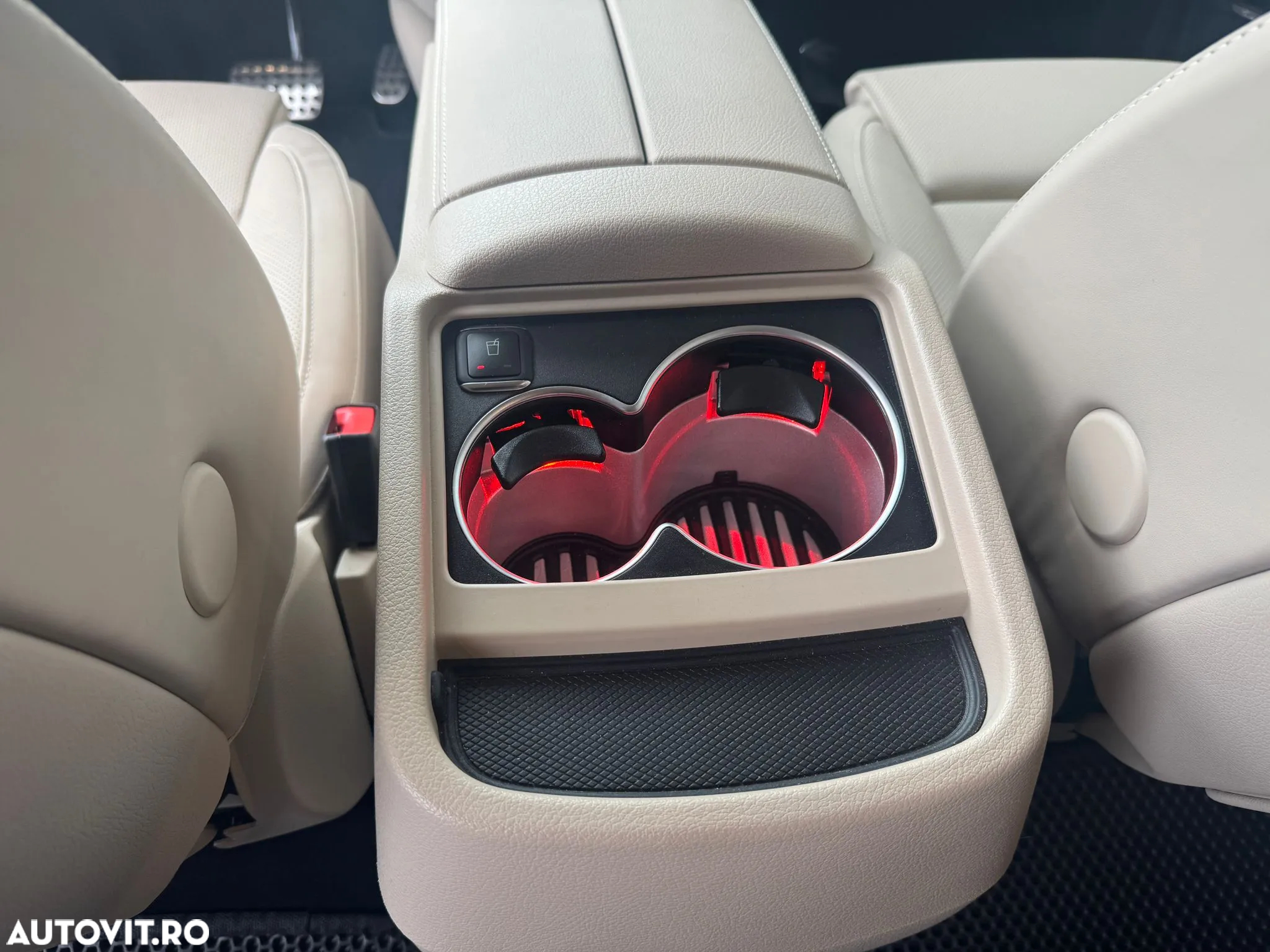 Mercedes-Benz V 300 d Combi Extra-lung 237 CP AWD 9AT Avantgarde - 12