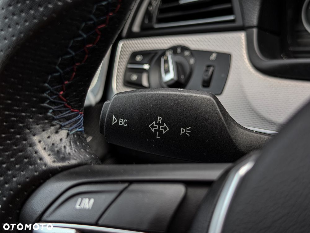 BMW Seria 5 525d Sport-Aut - 12