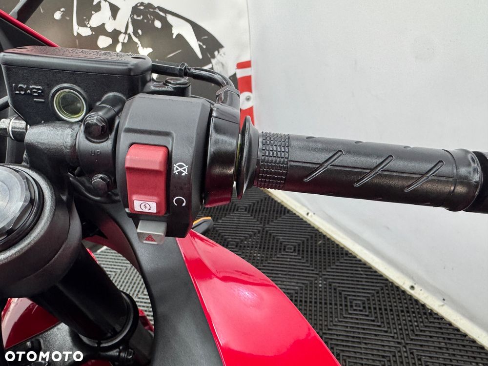Honda CBR - 27