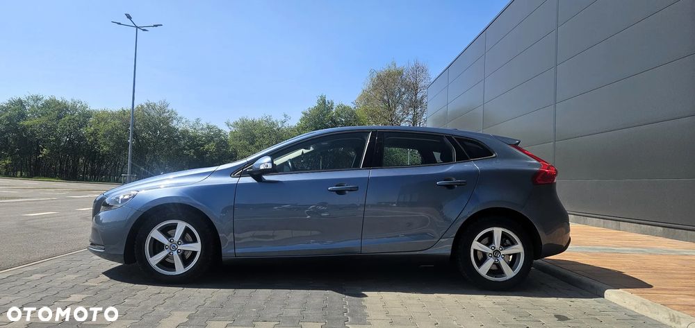 Volvo V40 D2 - 12