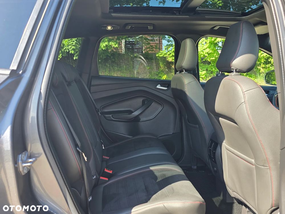 Ford Kuga 2.0 TDCi 4x4 ST-Line - 14