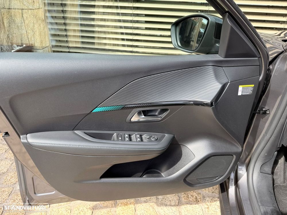 Peugeot 208 1.2 PureTech Allure Pack EAT8 - 7