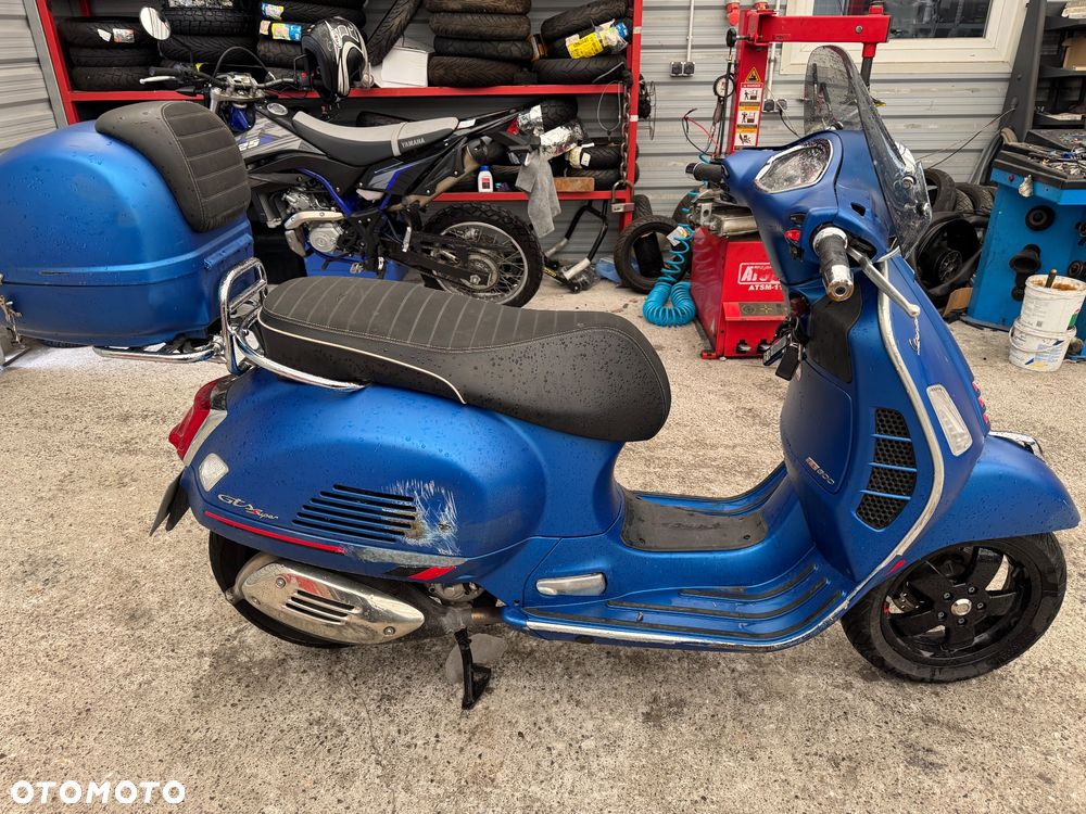 Vespa GTS - 7