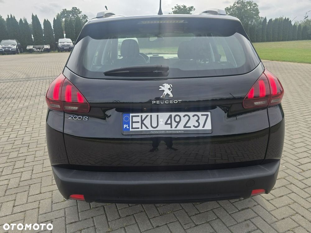Peugeot 2008 - 8