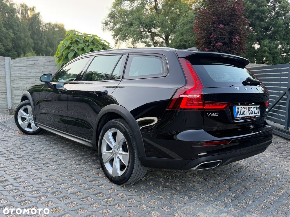 Volvo V60 Cross Country D3 Geartronic Momentum - 15