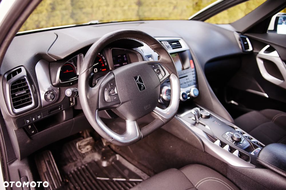 Citroën DS5 Hybrid4 EGS6 SportChic - 13