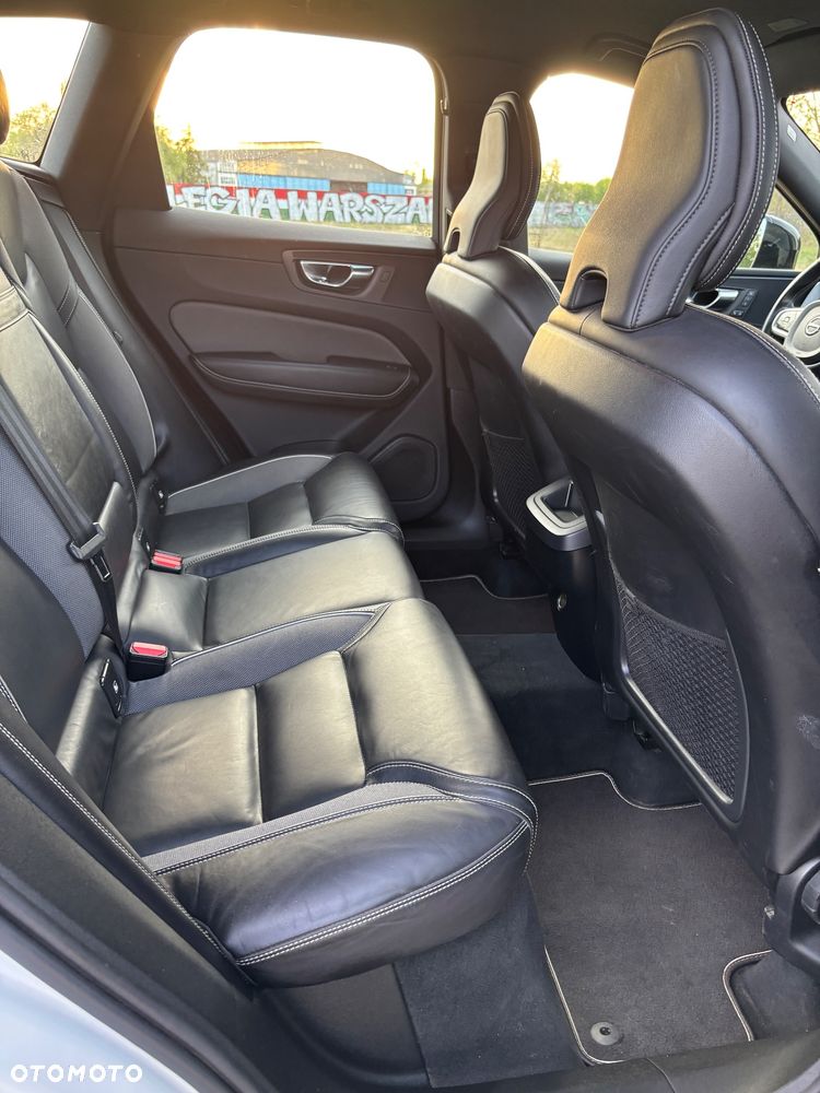 Volvo XC 60 B4 D AWD R-Design - 10