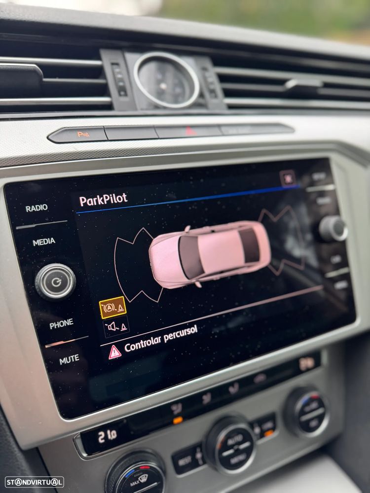 VW Passat 2.0 TDI Highline - 22