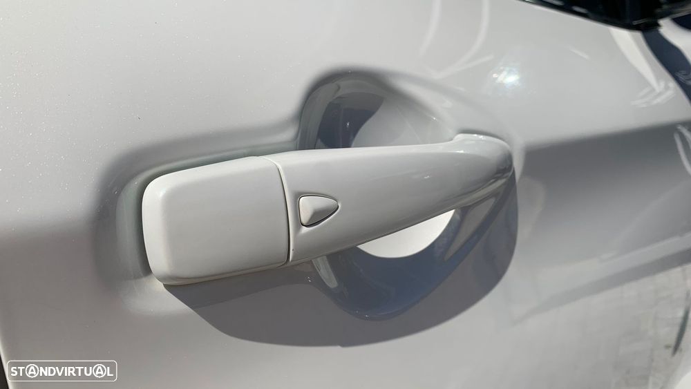 Nissan Qashqai 1.5 dCi N-Connecta - 6