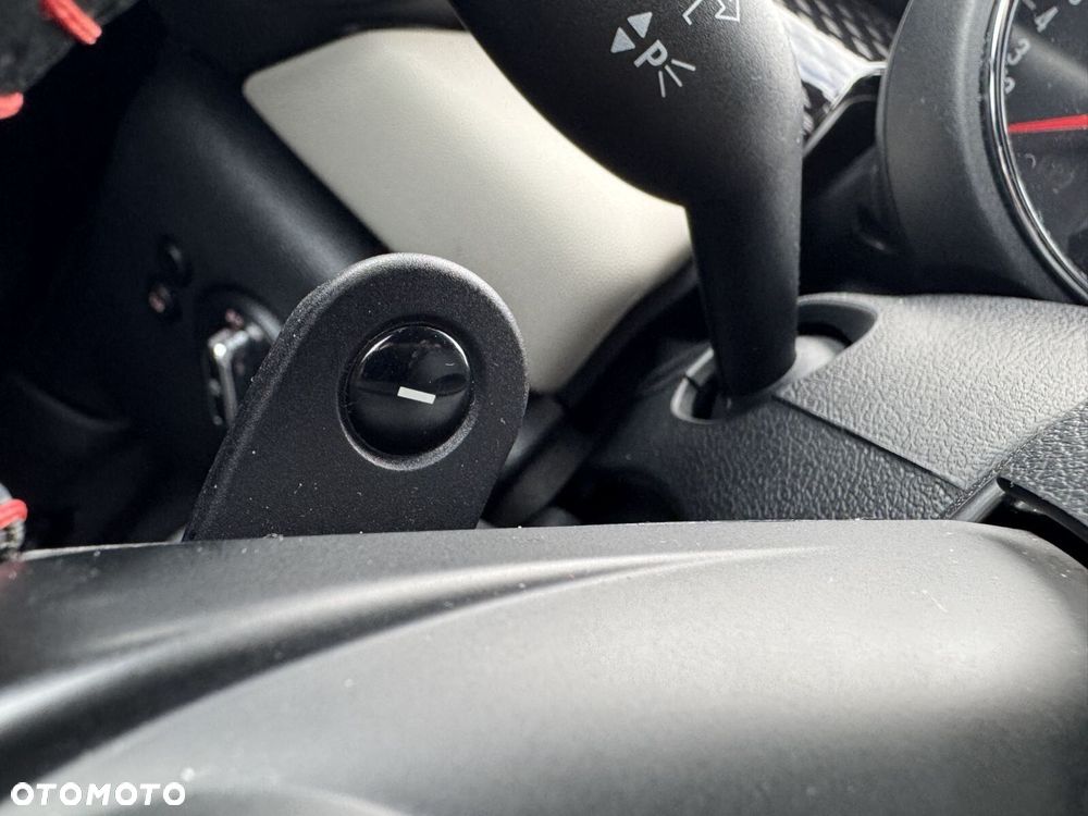 MINI John Cooper Works - 30