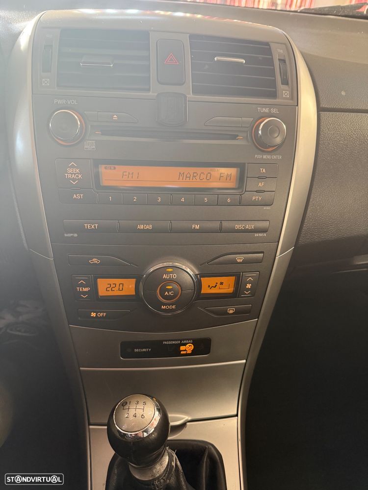 Toyota Corolla 1.4 D-4D Sol+PM - 16